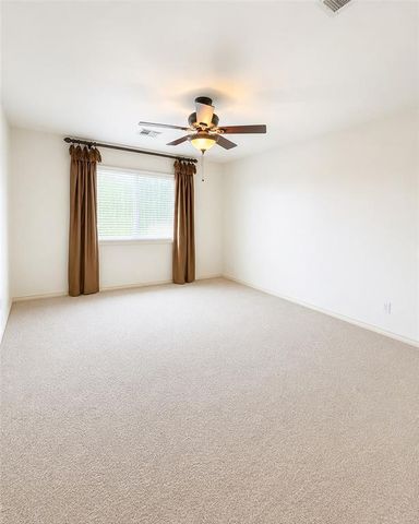 919 Stone Creek Boulevard, Yukon, OK 73099