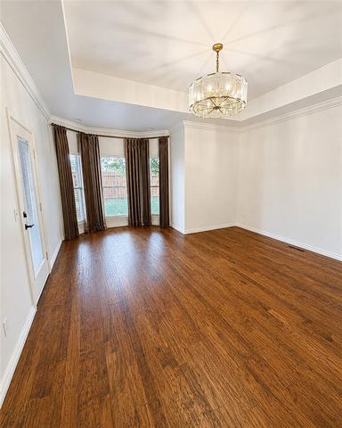 919 Stone Creek Boulevard, Yukon, OK 73099