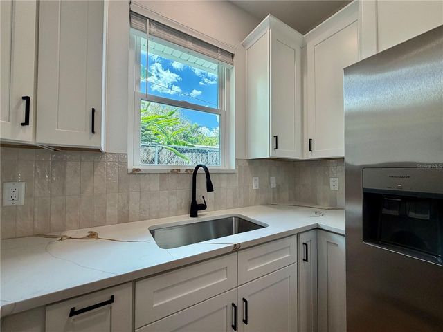 2848 30TH AVENUE N, St Petersburg, FL 33713
