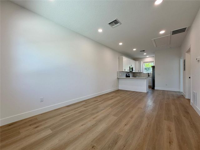 2848 30TH AVENUE N, St Petersburg, FL 33713