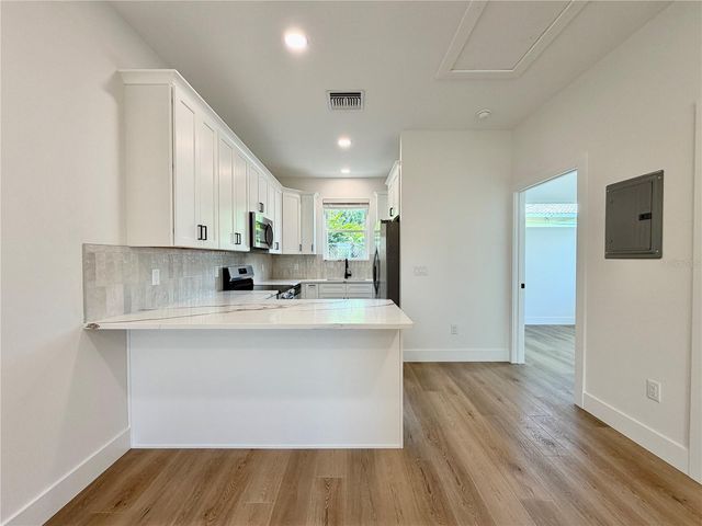2848 30TH AVENUE N, St Petersburg, FL 33713