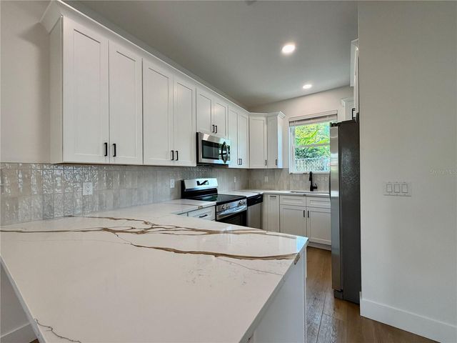 2848 30TH AVENUE N, St Petersburg, FL 33713