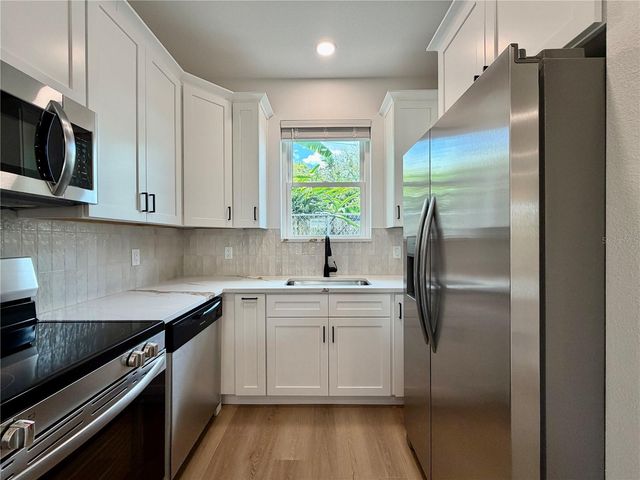 2848 30TH AVENUE N, St Petersburg, FL 33713