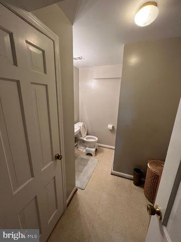 2411 BEEKAY COURT, Vienna, VA 22181
