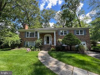 2411 BEEKAY COURT, Vienna, VA 22181