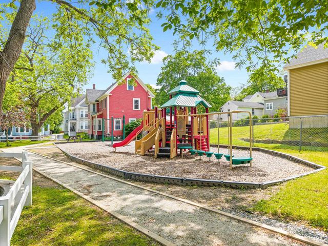 64 School Street, Concord, NH 03301