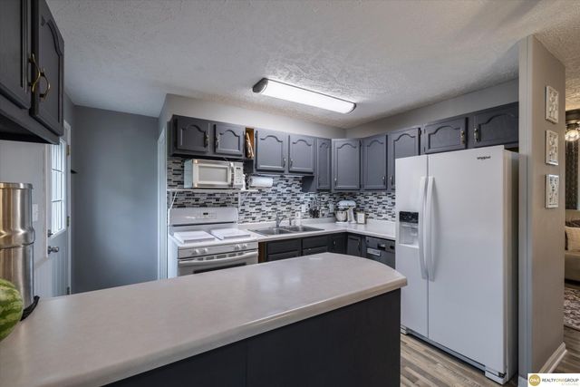 7709 S 42 Street, Bellevue, NE 68147