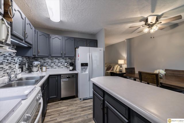 7709 S 42 Street, Bellevue, NE 68147