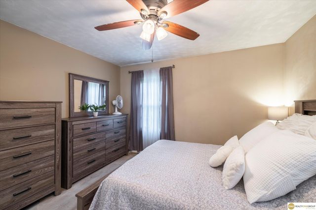 7709 S 42 Street, Bellevue, NE 68147