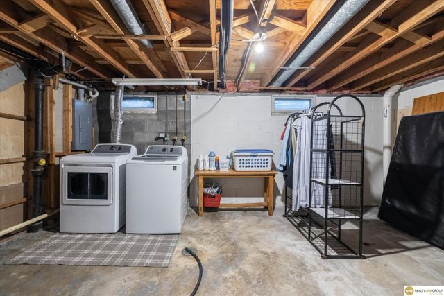 7709 S 42 Street, Bellevue, NE 68147