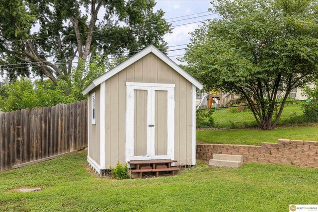 7709 S 42 Street, Bellevue, NE 68147