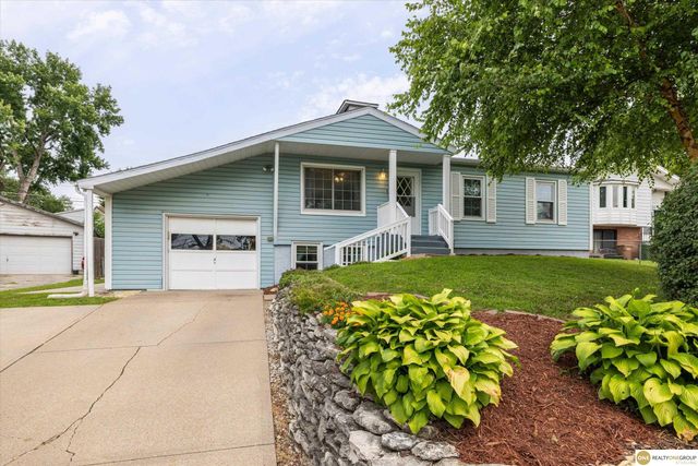7709 S 42 Street, Bellevue, NE 68147