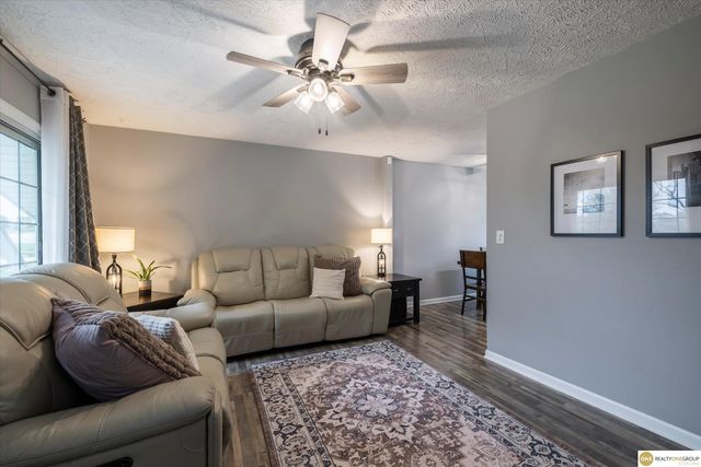 7709 S 42 Street, Bellevue, NE 68147