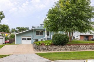 7709 S 42 Street, Bellevue, NE 68147