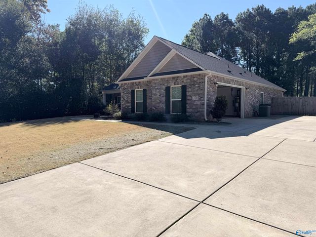 228 Steakley Road, New Market, AL 35761
