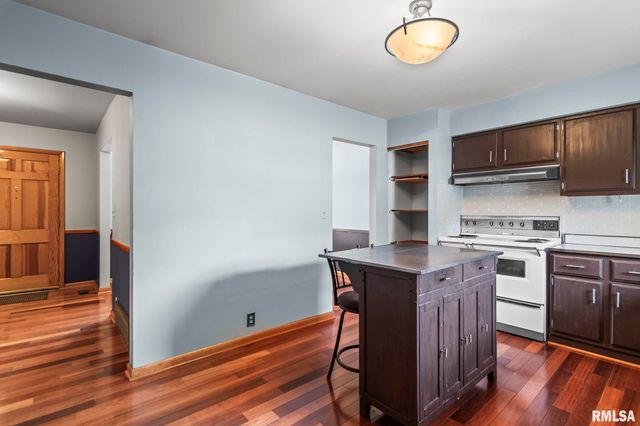 2229 FAIRWAY Drive, Springfield, IL 62704