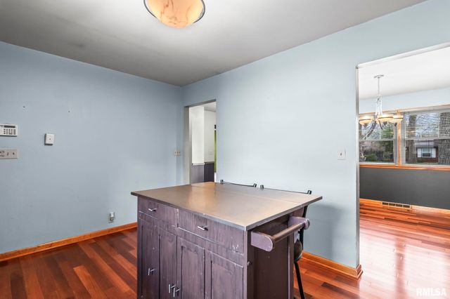 2229 FAIRWAY Drive, Springfield, IL 62704