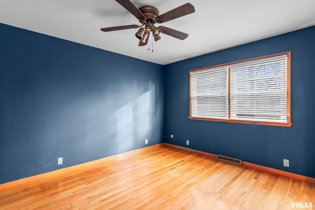 2229 FAIRWAY Drive, Springfield, IL 62704