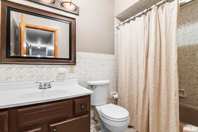 2229 FAIRWAY Drive, Springfield, IL 62704