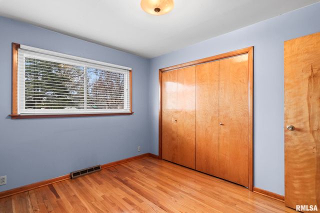 2229 FAIRWAY Drive, Springfield, IL 62704