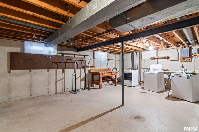 2229 FAIRWAY Drive, Springfield, IL 62704