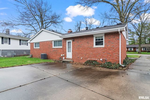 2229 FAIRWAY Drive, Springfield, IL 62704