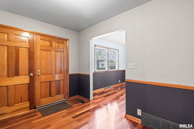 2229 FAIRWAY Drive, Springfield, IL 62704