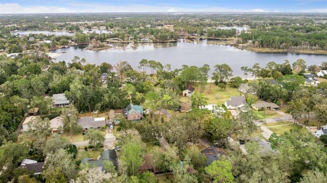 382 CLERMONT AVENUE, Lake Mary, FL 32746