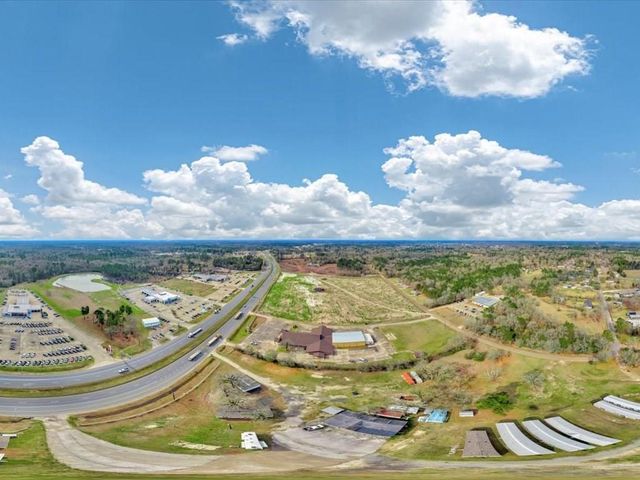 1702 S Medford Drive, Lufkin, TX 75901