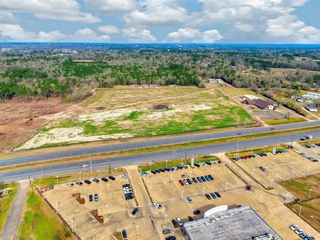 1702 S Medford Drive, Lufkin, TX 75901