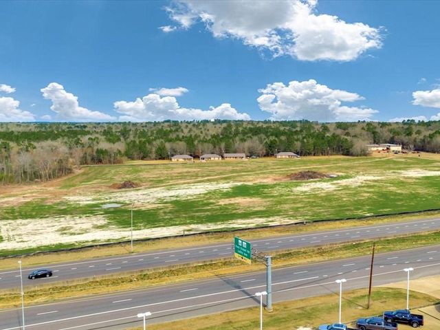 1702 S Medford Drive, Lufkin, TX 75901