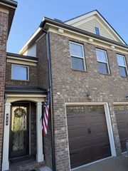 922 Silkwood Cir, Nashville, TN 37221