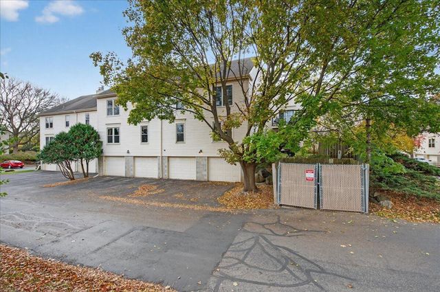 6742 Park Ridge DRIVE #D, Madison, WI 53719