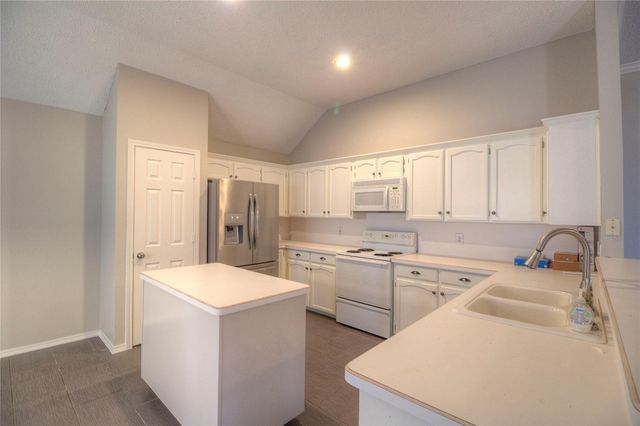 7409 Glen Drive, Watauga, TX 76148