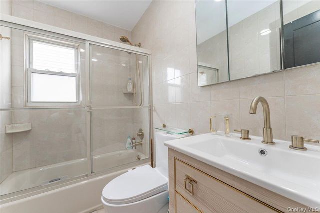 821 Napoleon Street, Woodmere, NY 11598