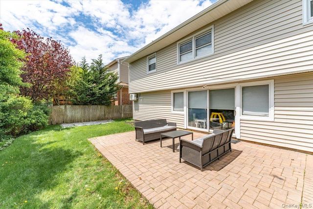 821 Napoleon Street, Woodmere, NY 11598