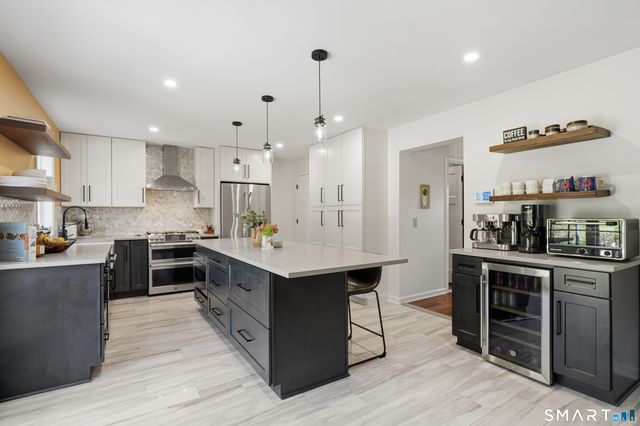 71 Elizabeth Avenue, Stamford, CT 06907