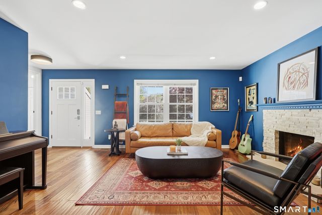 71 Elizabeth Avenue, Stamford, CT 06907