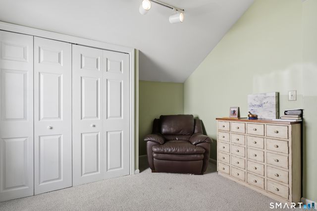 71 Elizabeth Avenue, Stamford, CT 06907