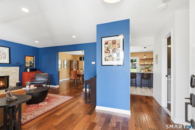 71 Elizabeth Avenue, Stamford, CT 06907