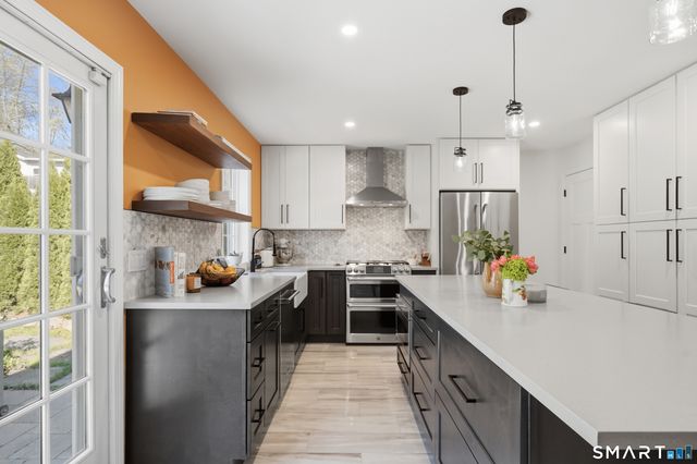 71 Elizabeth Avenue, Stamford, CT 06907