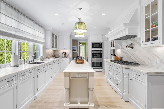 242 Tangier Avenue, Palm Beach, FL 33480