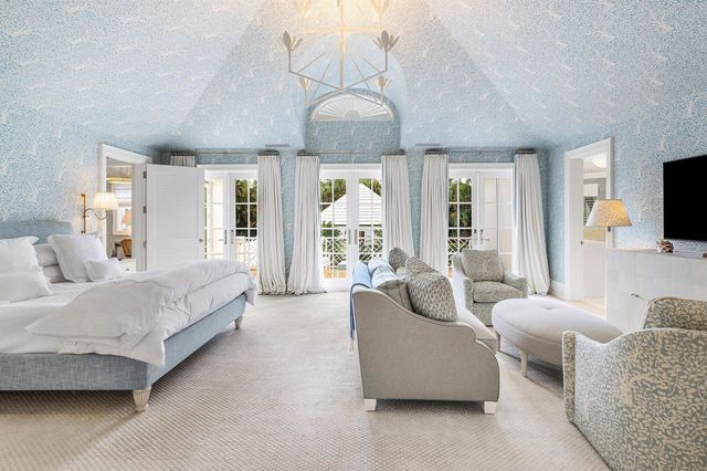 242 Tangier Avenue, Palm Beach, FL 33480