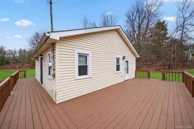 28 Divine Corners Road, Loch Sheldrake, NY 12759