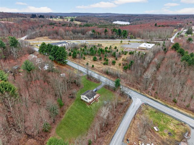 28 Divine Corners Road, Loch Sheldrake, NY 12759