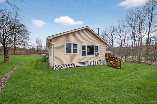 28 Divine Corners Road, Loch Sheldrake, NY 12759