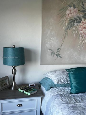 230 N Federal Hwy 305, Deerfield Beach, FL 33441