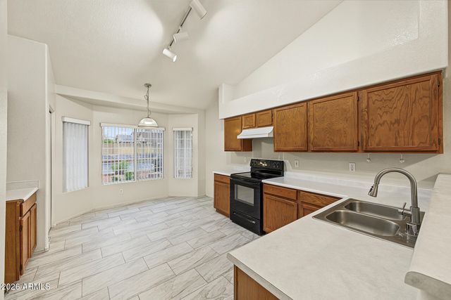7529 W SUNNYSIDE Drive, Peoria, AZ 85345