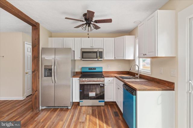 329 WISE AVE, Strasburg, VA 22657