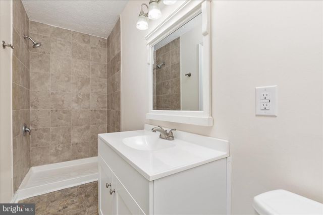 329 WISE AVE, Strasburg, VA 22657